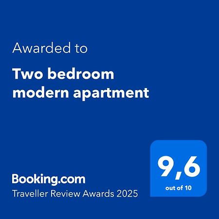 Two Bedroom Modern Apartment Komotiní Luaran gambar