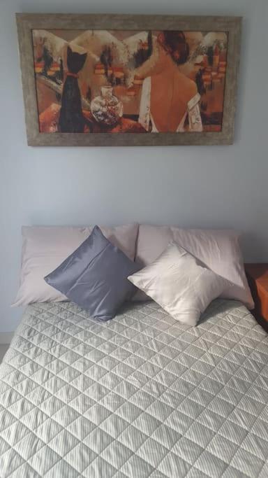 Two Bedroom Modern Apartment Komotiní Luaran gambar