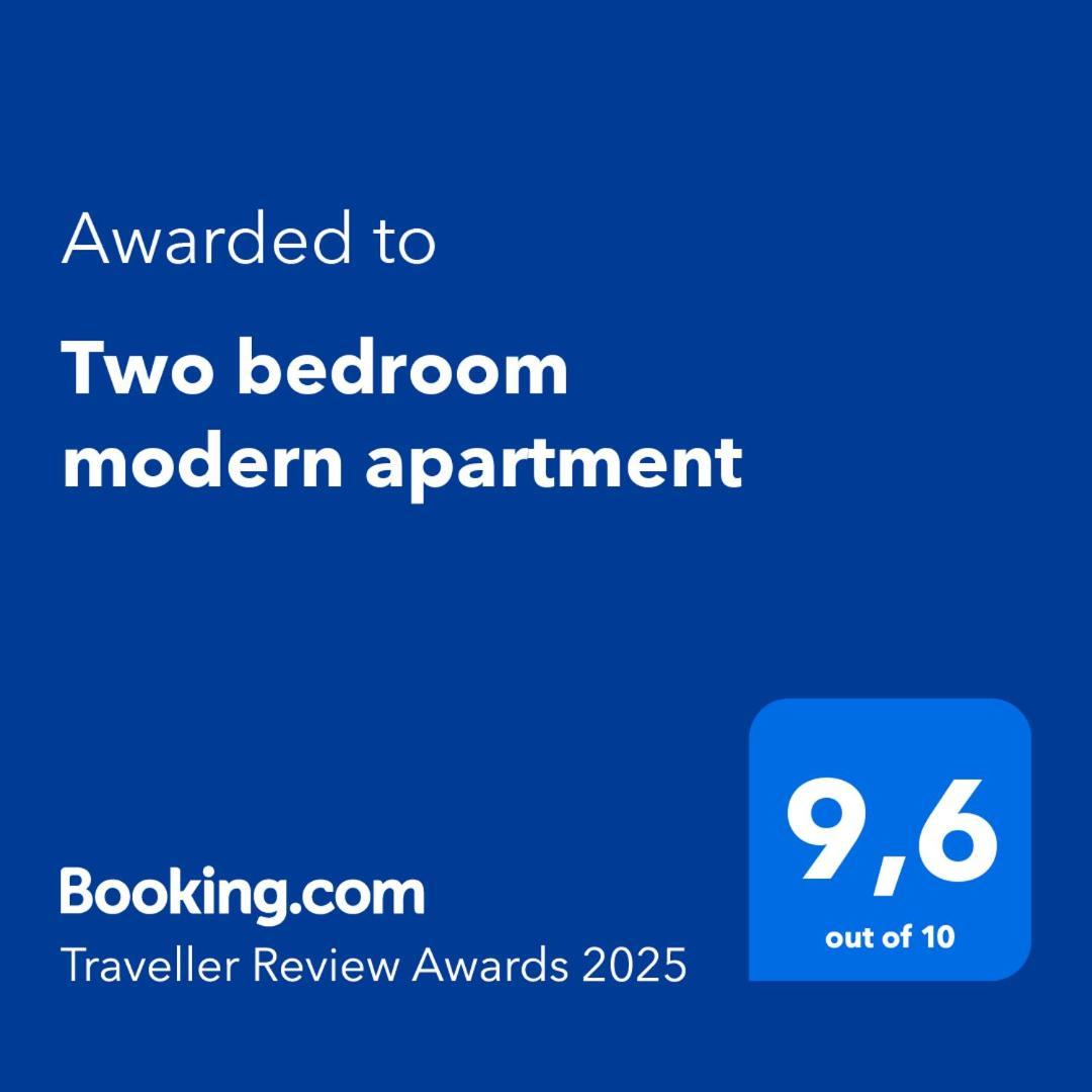 Two Bedroom Modern Apartment Komotiní Luaran gambar